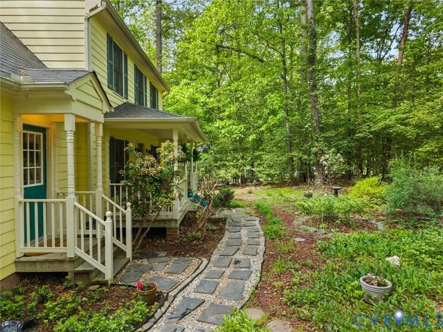 2741 Ridgeview Rd, Powhatan, VA 23139