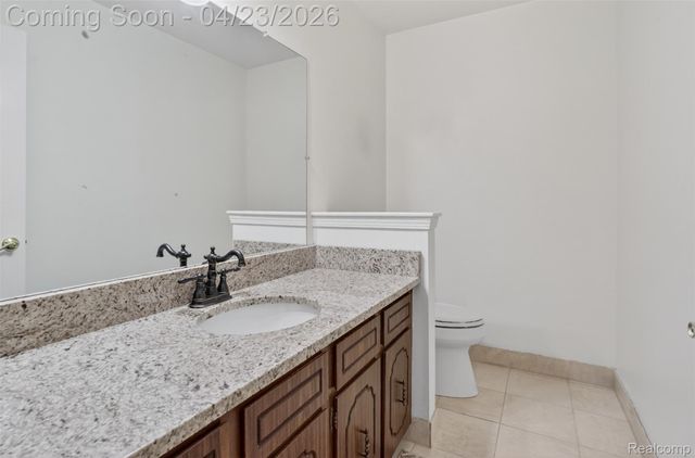 2795 Homewood Drive, Troy, MI 48098