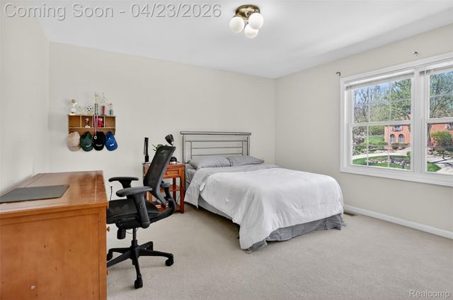 2795 Homewood Drive, Troy, MI 48098