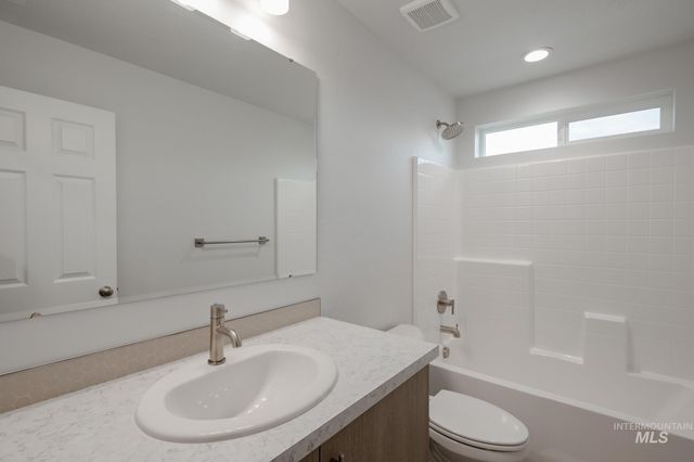 5384 S Desert Cactus Ave, Meridian, ID 83642