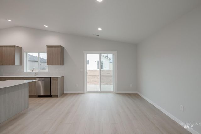 5384 S Desert Cactus Ave, Meridian, ID 83642