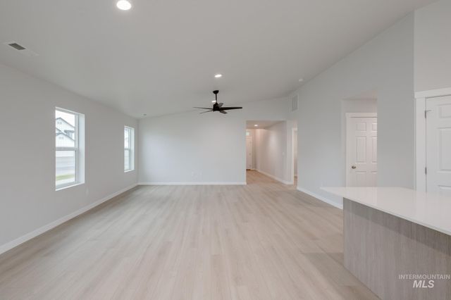 5384 S Desert Cactus Ave, Meridian, ID 83642