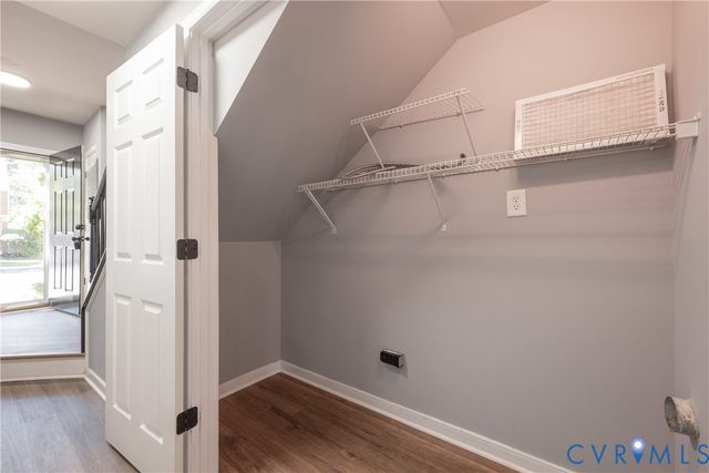 2006 Mountain Gate Ln, Glen Allen, VA 23060