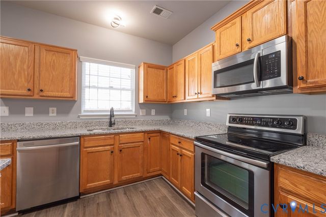 2006 Mountain Gate Ln, Glen Allen, VA 23060