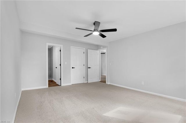 952 Red Oak CIR, Newport News, VA 23608