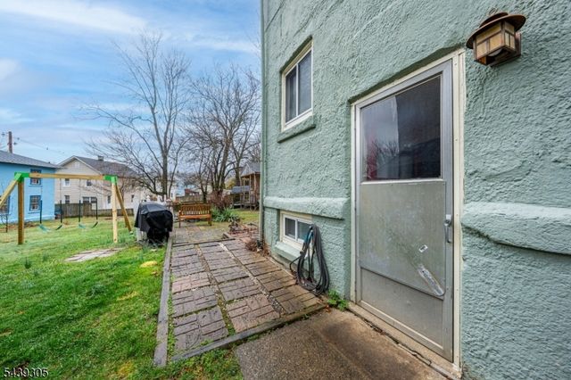 916 Gates St, Phillipsburg Town, NJ 08865