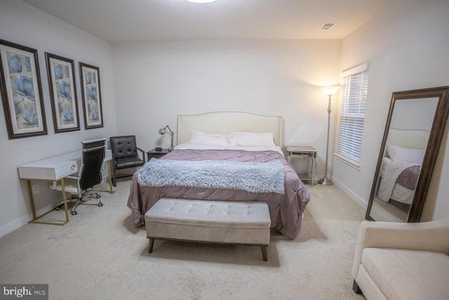7821 COVE POINT DR, Manassas, VA 20109
