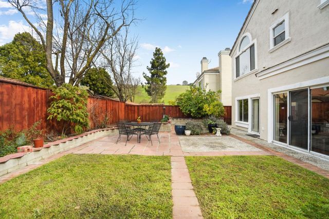 35100 King Court, Fremont, CA 94536