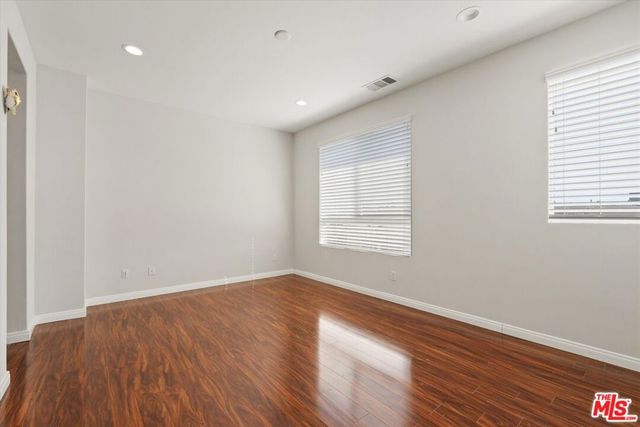 13225 Victory Boulevard, Van Nuys, CA 91401