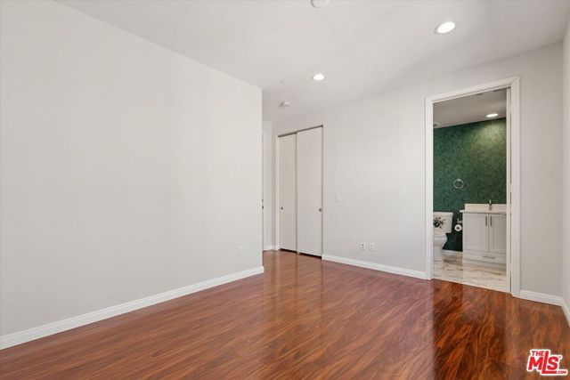 13225 Victory Boulevard, Van Nuys, CA 91401