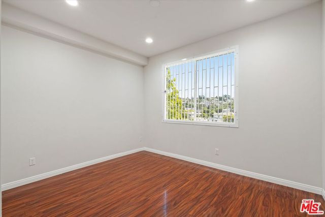 13225 Victory Boulevard, Van Nuys, CA 91401