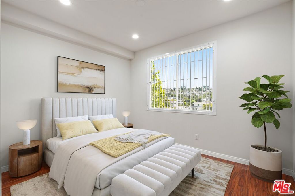 13225 Victory Boulevard, Van Nuys, CA 91401 — photo 5