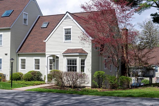 33 Upper Lane, Millbrook, NY 12545