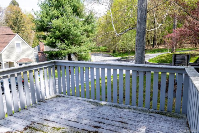 33 Upper Lane, Millbrook, NY 12545