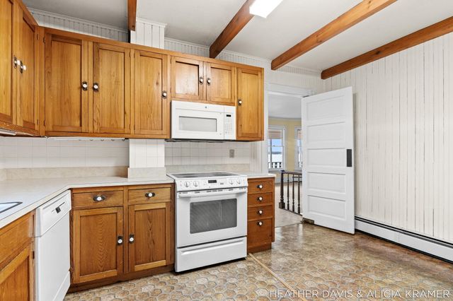 1755 South Shore Drive, Park Twp, MI 49423
