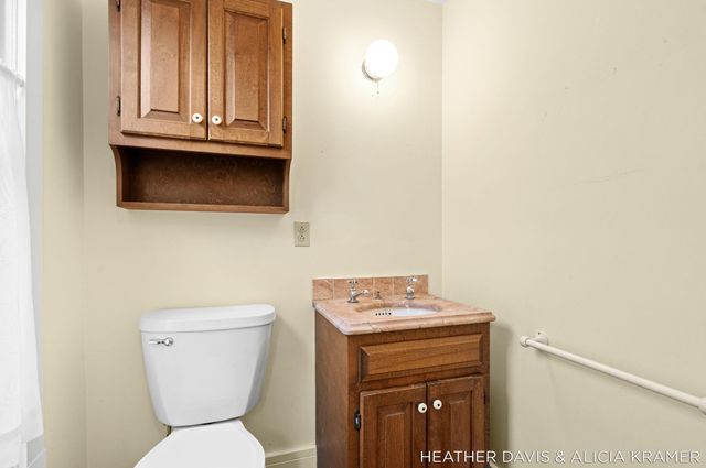 1755 South Shore Drive, Park Twp, MI 49423
