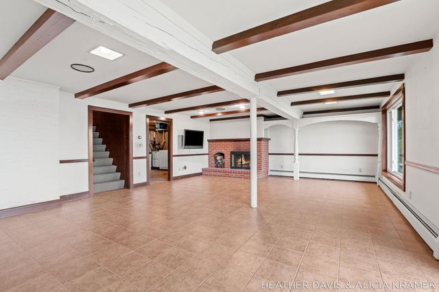 1755 South Shore Drive, Park Twp, MI 49423