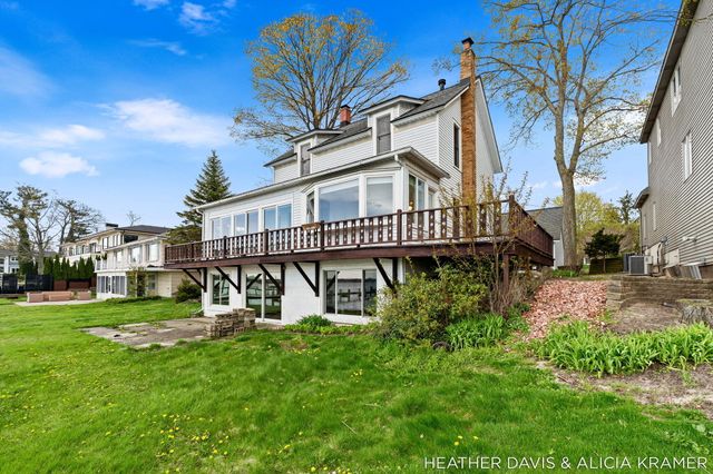 1755 South Shore Drive, Park Twp, MI 49423