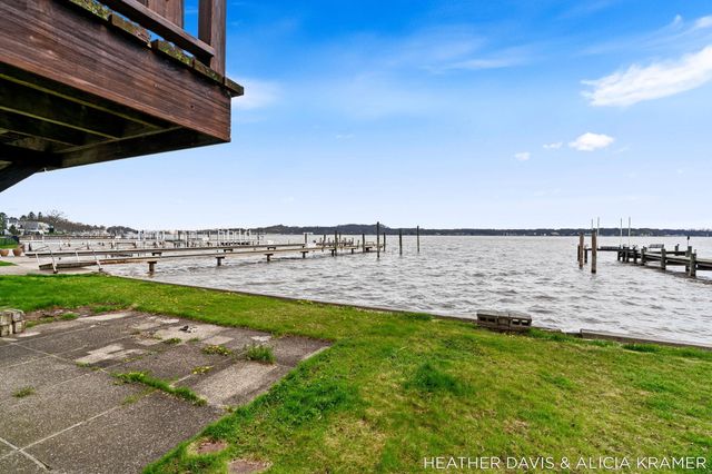 1755 South Shore Drive, Park Twp, MI 49423