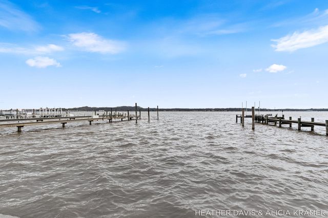1755 South Shore Drive, Park Twp, MI 49423