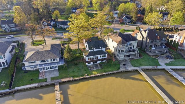 1755 South Shore Drive, Park Twp, MI 49423