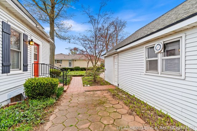 1755 South Shore Drive, Park Twp, MI 49423