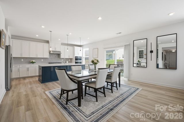 6018 Valehaven Place, Charlotte, NC 28269