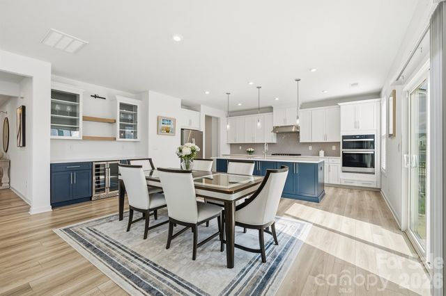 6018 Valehaven Place, Charlotte, NC 28269