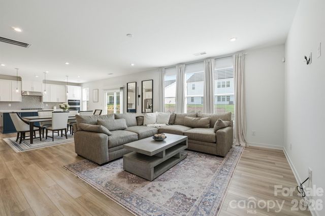 6018 Valehaven Place, Charlotte, NC 28269