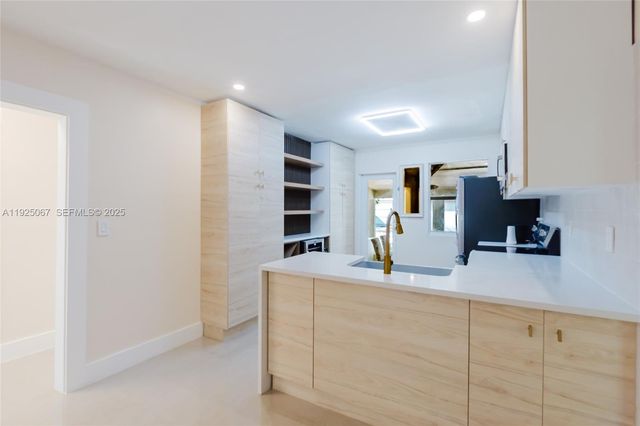 1007 NW 120th St, North Miami, FL 33168