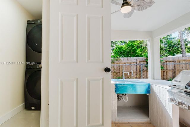 1007 NW 120th St, North Miami, FL 33168