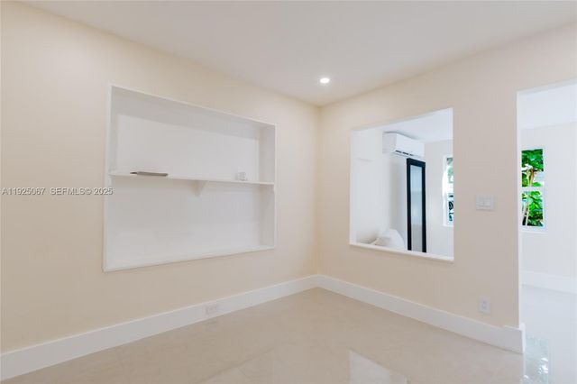 1007 NW 120th St, North Miami, FL 33168