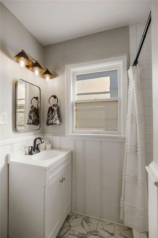 207 E 73rd Terrace, Kansas City, MO 64114