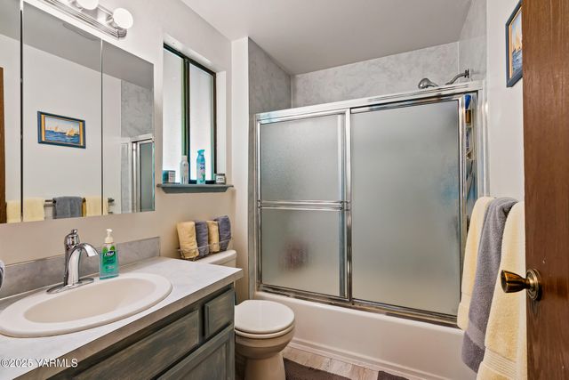 6804 Alpine Way, Yakima, WA 98908