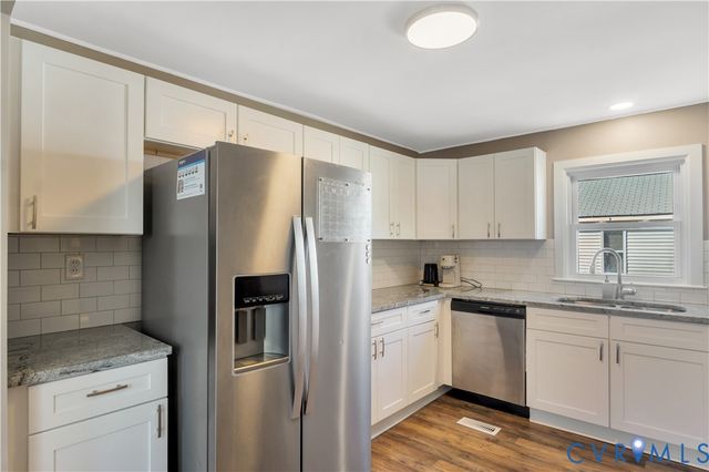 90 Ridge Rd, Poquoson, VA 23662