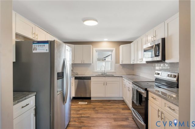 90 Ridge Rd, Poquoson, VA 23662