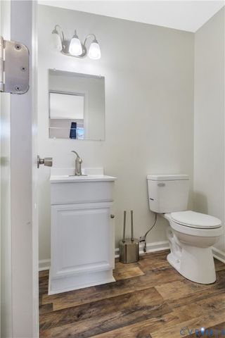 90 Ridge Rd, Poquoson, VA 23662