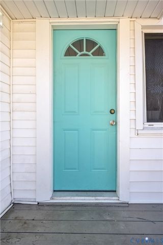 90 Ridge Rd, Poquoson, VA 23662