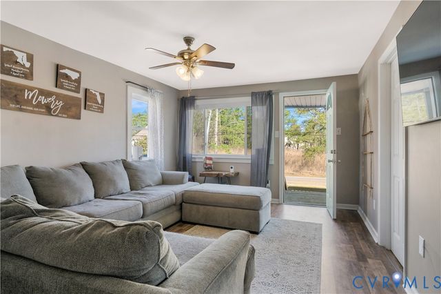 90 Ridge Rd, Poquoson, VA 23662