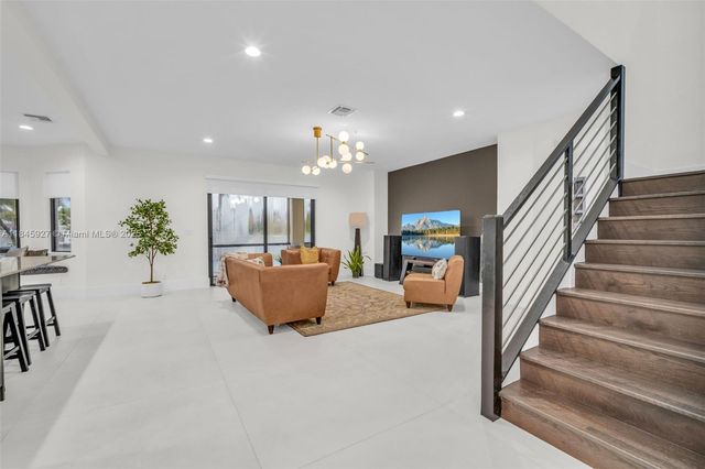 3844 W Hibiscus St, Weston, FL 33332