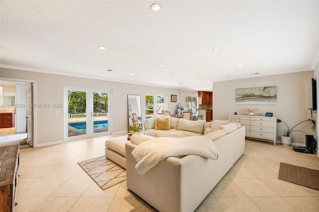 620 SE 11th Street, Pompano Beach, FL 33060