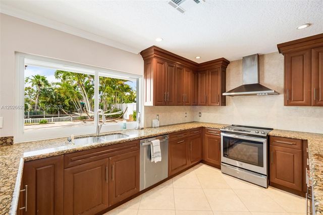 620 SE 11th Street, Pompano Beach, FL 33060