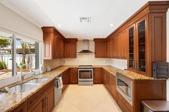 620 SE 11th Street, Pompano Beach, FL 33060
