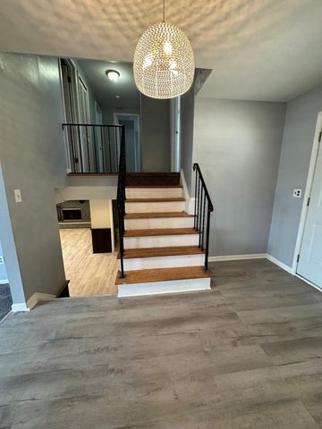 2665 Peterboro Road, West Bloomfield, MI 48323