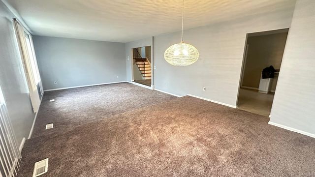 2665 Peterboro Road, West Bloomfield, MI 48323