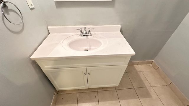 2665 Peterboro Road, West Bloomfield, MI 48323