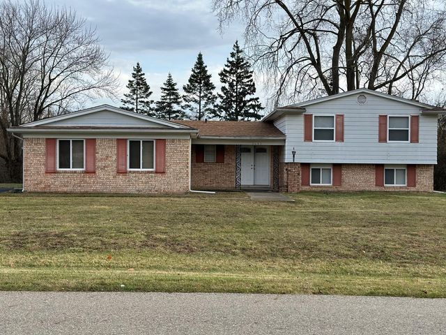 2665 Peterboro Road, West Bloomfield, MI 48323