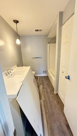2665 Peterboro Road, West Bloomfield, MI 48323