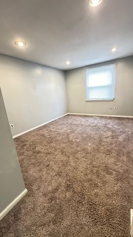 2665 Peterboro Road, West Bloomfield, MI 48323