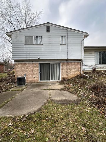 2665 Peterboro Road, West Bloomfield, MI 48323